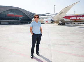 
Abou Dhabi a accueilli Tom Cruise pour son premier vol vers le nouveau Midfield Terminal de l aéroport, dans le cadre  du p