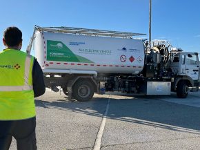 
Du carburant d’aviation durables (SAF) est dorénavant disponible pour l’aviation commerciale et l’aviation d’affaires à