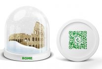 
La compagnie aérienne low cost Transavia propose pour les sapins de Noël six   boules à soleil » associées à une dest