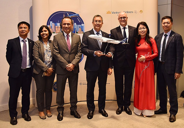 Vietnam Airlines fête 20 ans de vols directs vers la France 1 Air Journal