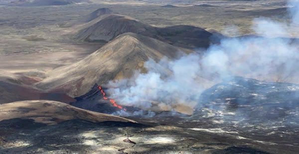 
L’éruption volcanique mercredi sur les flancs du Mont Fagradalsfjall n’a pour l’instant pas d’impact sur le trafic aéri